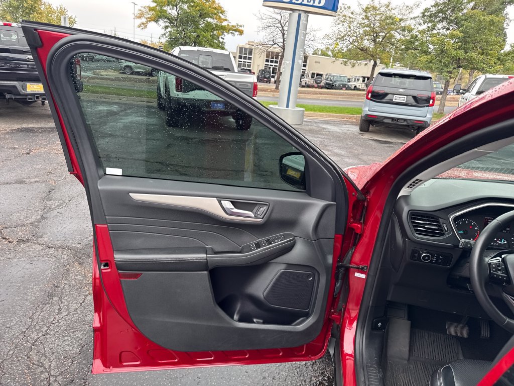 Certified 2022 Ford Escape SEL AWD/4WD image 11