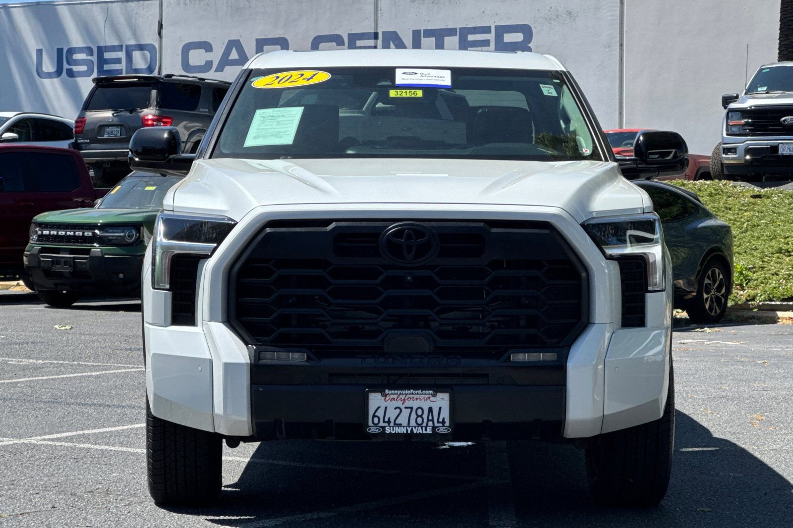 Used 2024 Toyota Tundra Limited w/ TRD Off-Road Package AWD/4WD image 10
