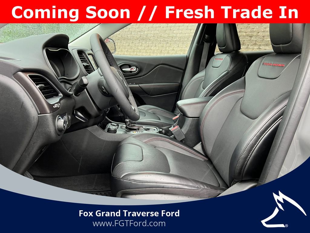 Used 2022 Jeep Cherokee Trailhawk w/ Premium Leather Package AWD/4WD image 4