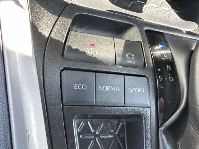 Used 2025 Toyota RAV4 XLE FWD image 14