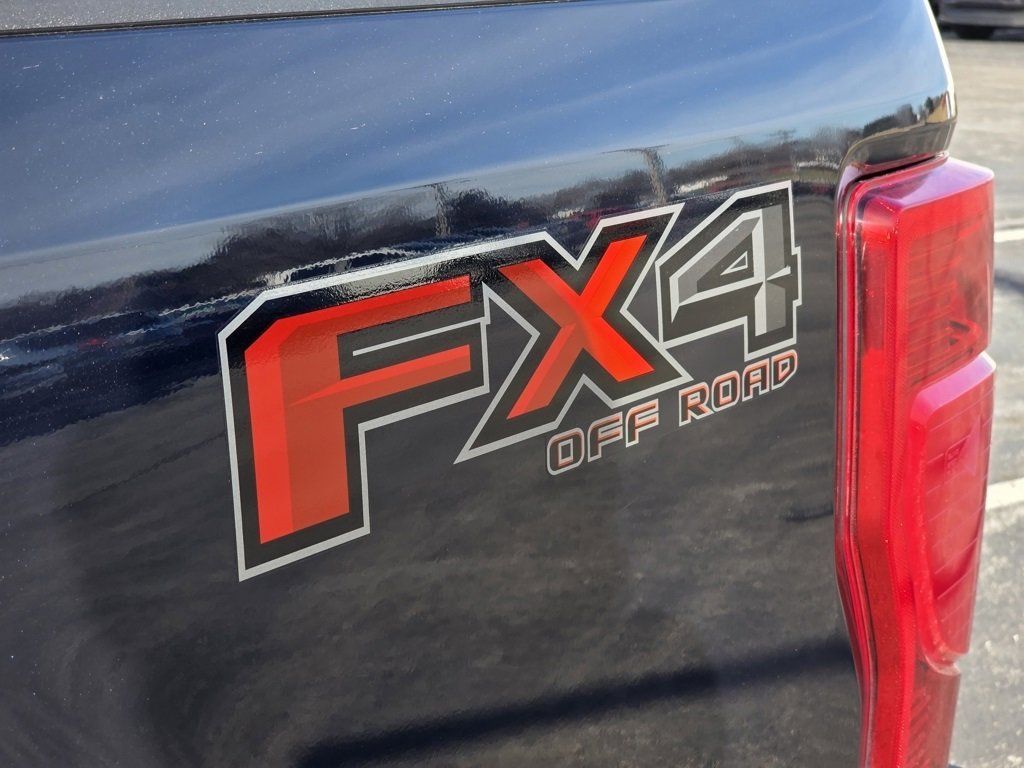 Certified 2022 Ford F250 XLT w/ XLT Premium Package image 10