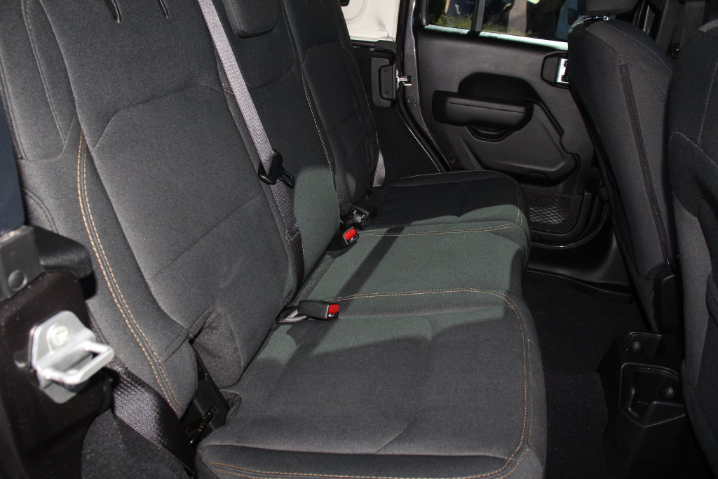 Used 2024 Jeep Wrangler Unlimited Sport AWD/4WD image 25