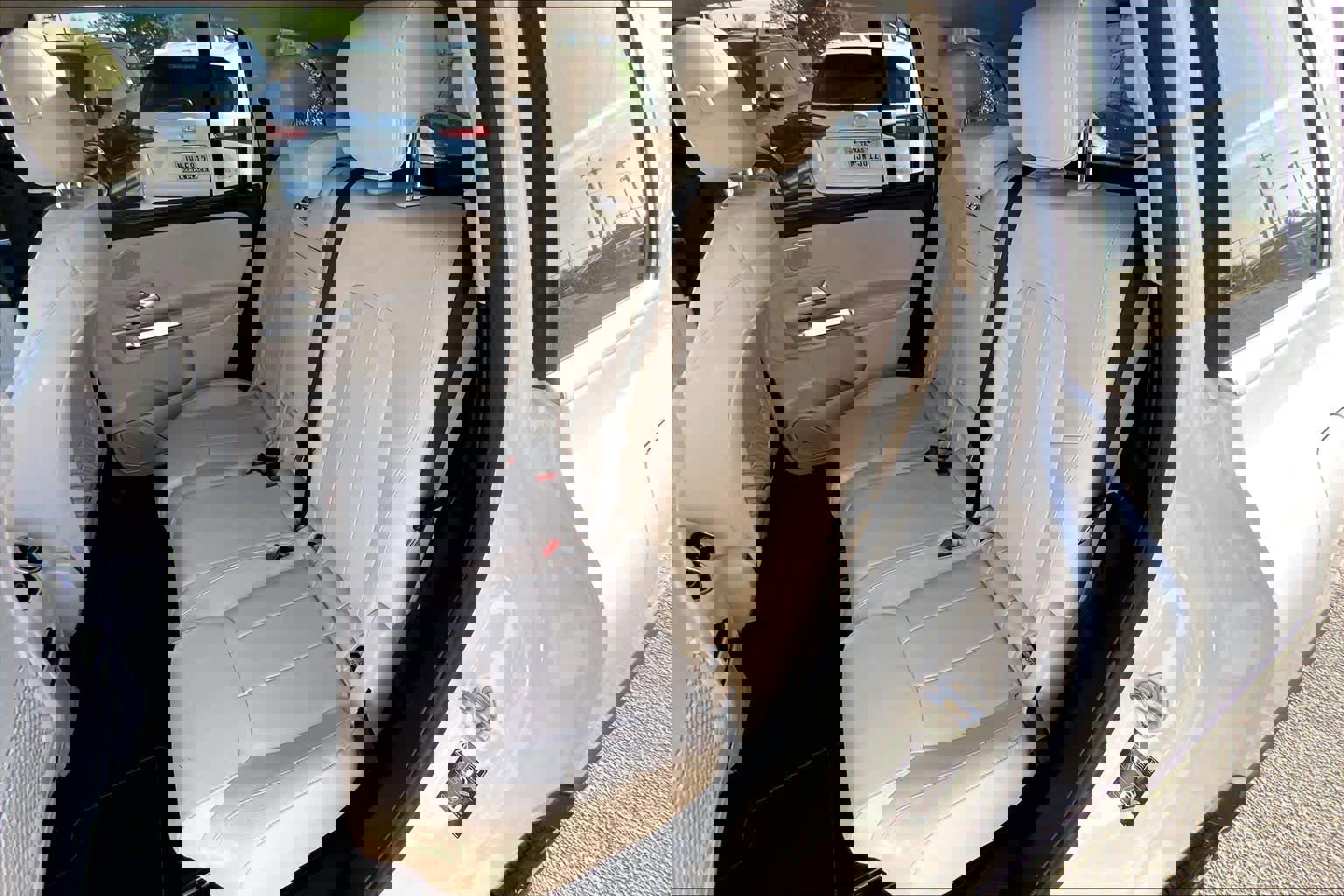 Used 2021 Mercedes-Benz GLB 250 w/ Premium Package image 19