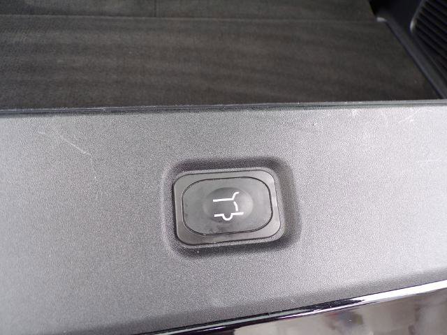 Certified 2025 Ford Expedition Active AWD/4WD image 11