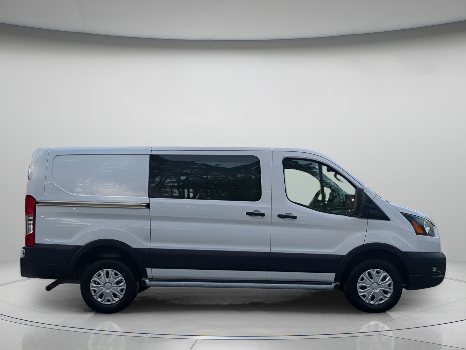 Certified 2025 Ford Transit 250 Low Roof w/ Exterior Upgrade Package RWD image 39