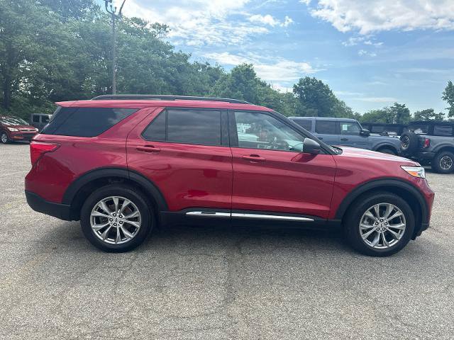 Certified 2022 Ford Explorer XLT w/ Equipment Group 202A AWD/4WD image 3