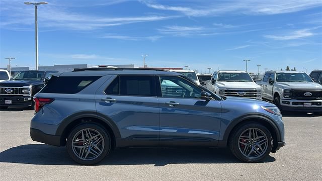Certified 2025 Ford Explorer ST RWD image 2