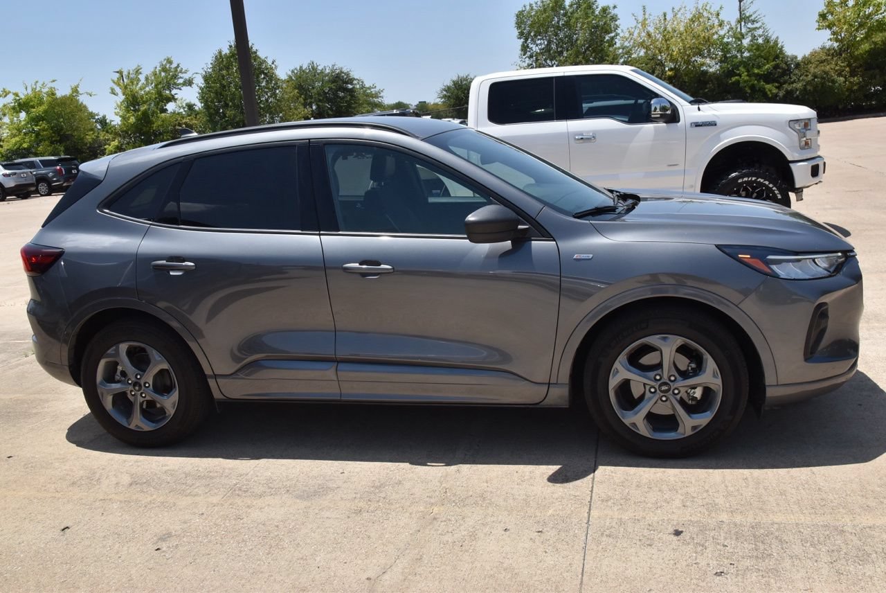 Certified 2024 Ford Escape ST-Line w/ Tech Pack #1 FWD image 5