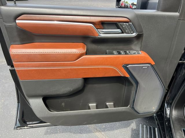 Used 2024 GMC Sierra 3500 Denali Ultimate AWD/4WD image 10