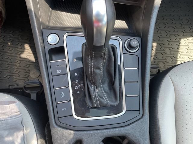 Used 2020 Volkswagen Jetta R-Line FWD image 28