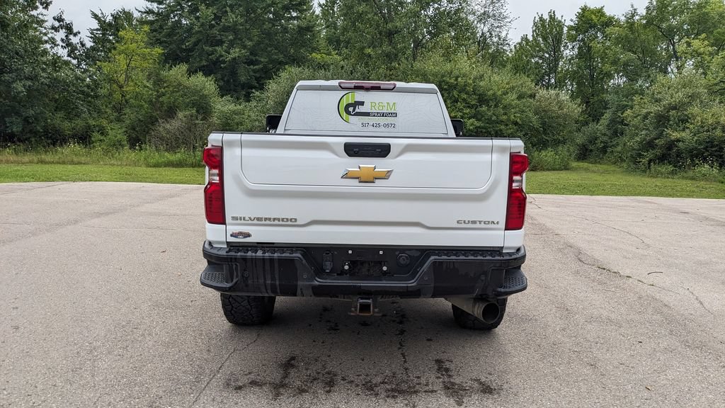 Used 2025 Chevrolet Silverado 2500 Custom w/ Custom Value Package AWD/4WD image 4