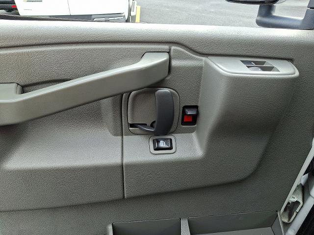 Used 2019 GMC Savana 3500 w/ Power Convenience Package image 10