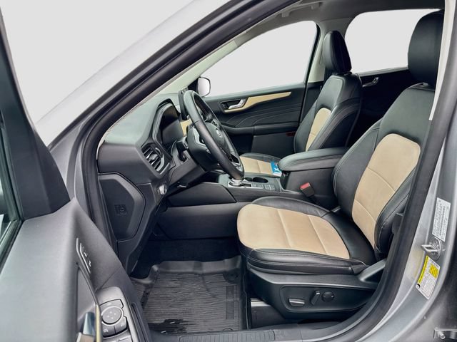 Certified 2022 Ford Escape Titanium w/ Titanium Elite Package AWD/4WD image 30