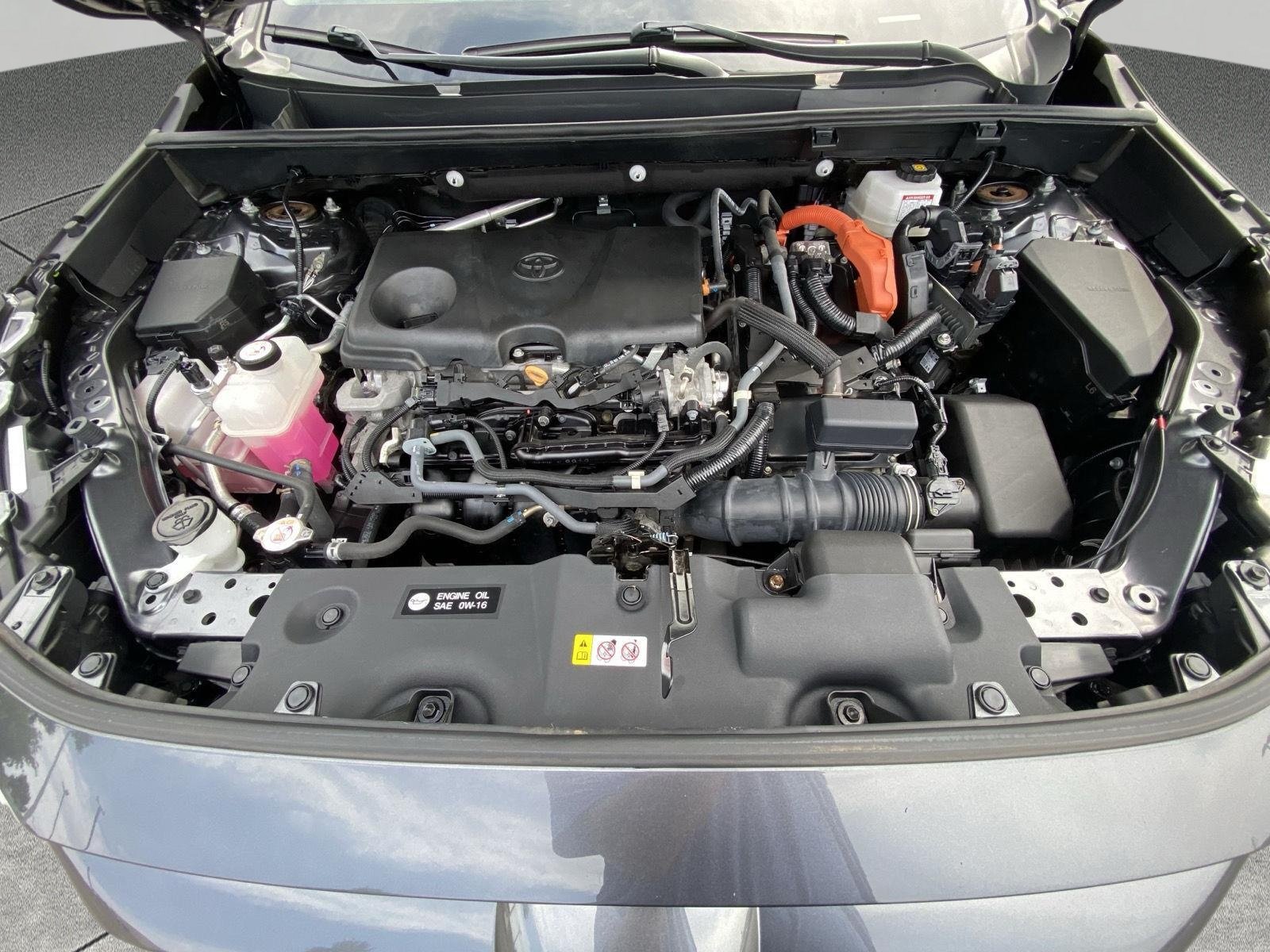 Used 2022 Toyota RAV4 XLE Premium AWD/4WD image 13