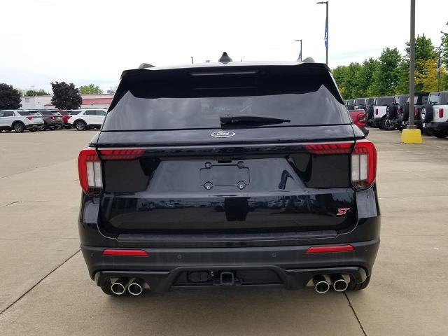 Certified 2025 Ford Explorer ST AWD/4WD image 3