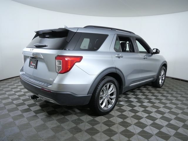Certified 2020 Ford Explorer XLT w/ Equipment Group 202A AWD/4WD image 5