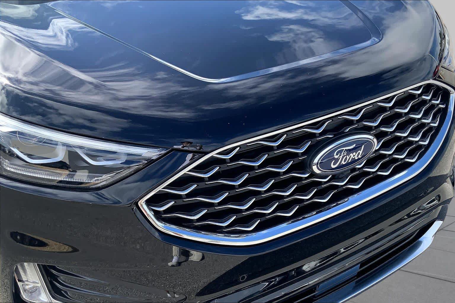 Certified 2024 Ford Edge Titanium w/ Titanium Elite Package AWD/4WD image 30
