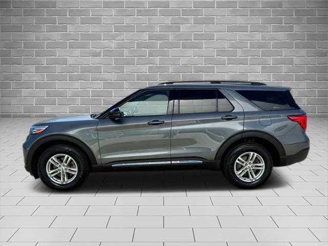 Certified 2023 Ford Explorer XLT w/ Equipment Group 202A AWD/4WD image 8