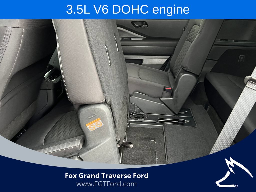 Used 2025 Nissan Pathfinder SV AWD/4WD image 5