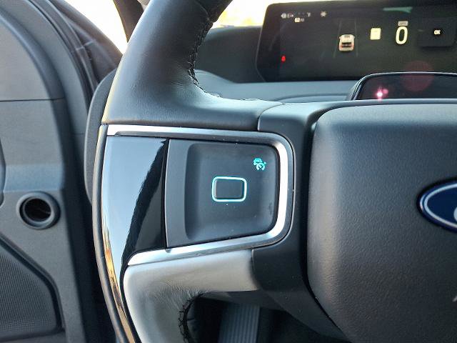 Certified 2025 Ford Expedition Max Platinum image 22