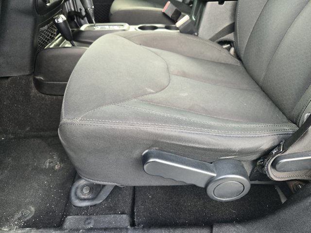 Used 2018 Jeep Wrangler Unlimited Sport w/ Connectivity Group image 21