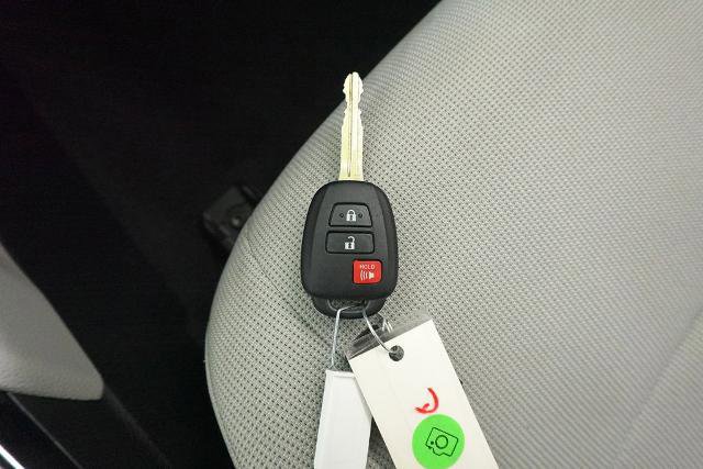 Used 2024 Toyota Corolla Cross L image 30