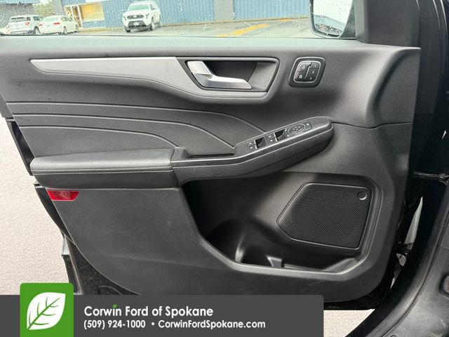 Certified 2025 Ford Escape Platinum image 21