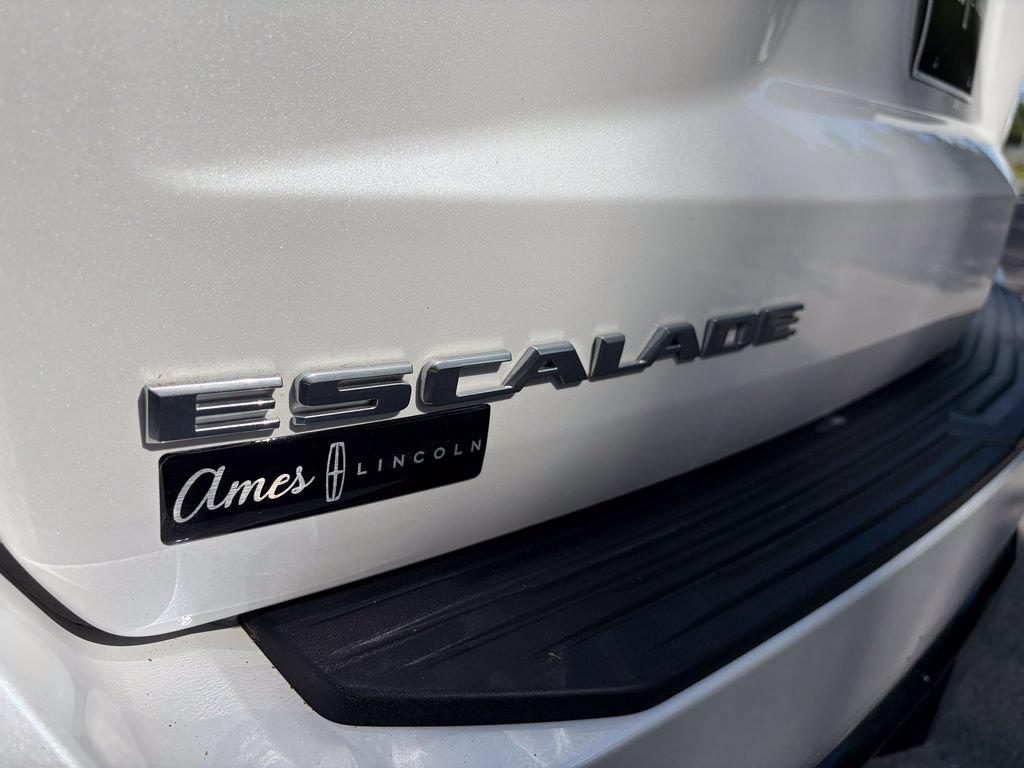 Used 2022 Cadillac Escalade Sport Platinum AWD/4WD image 74