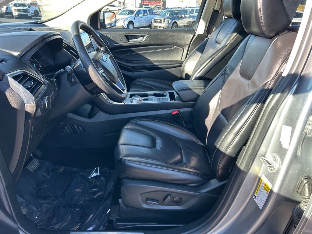 Certified 2022 Ford Edge Titanium image 6
