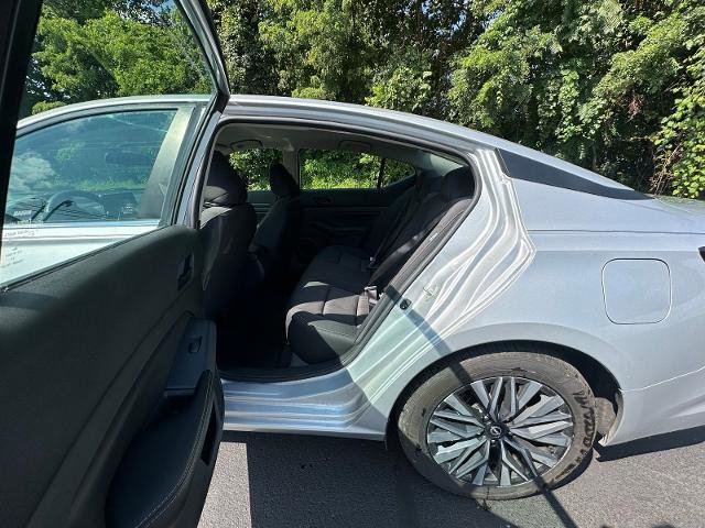 Used 2024 Nissan Altima 2.5 SV image 22