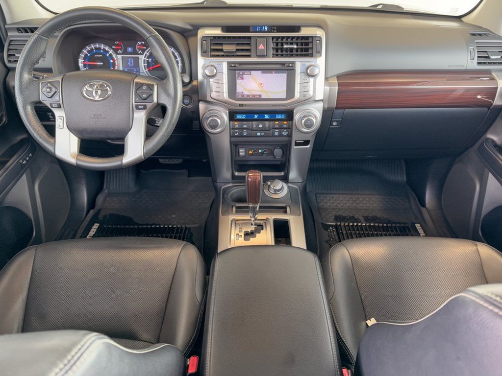 Used 2018 Toyota 4Runner Limited AWD/4WD image 17