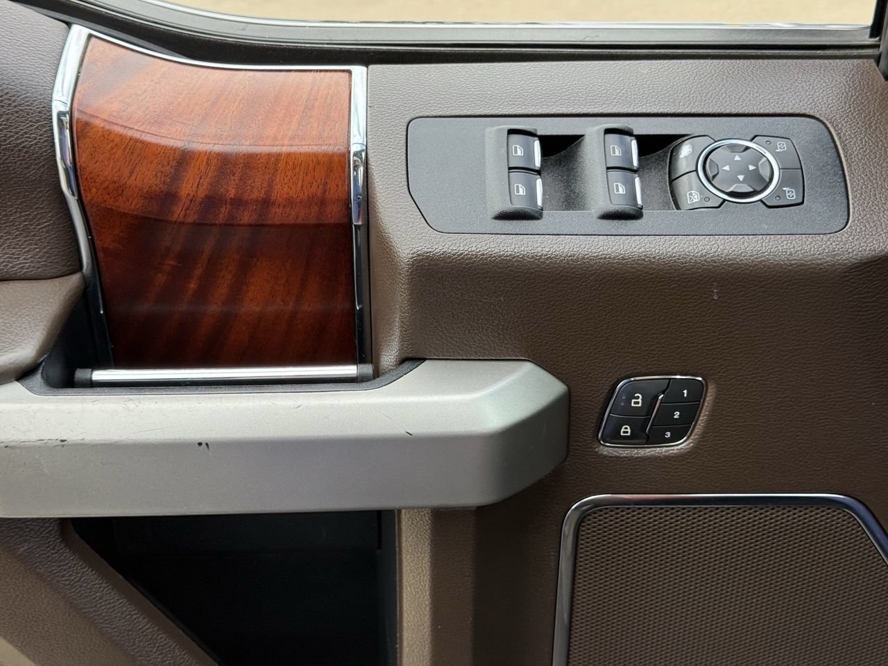 Certified 2019 Ford F150 King Ranch w/ Equipment Group 601A Luxury AWD/4WD image 24