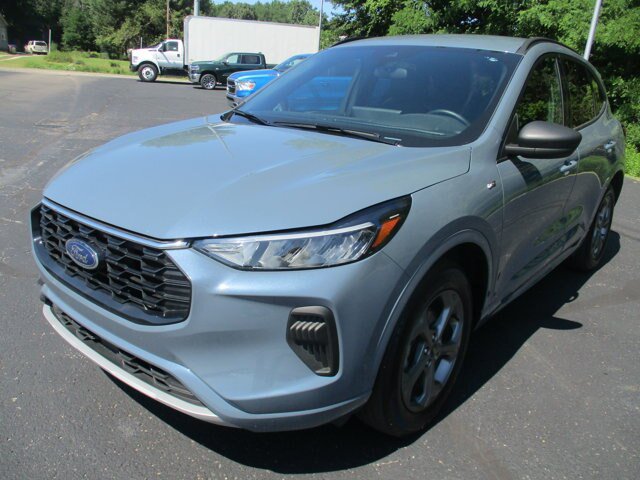 Certified 2024 Ford Escape ST-Line w/ Tech Pack #1 AWD/4WD image 4