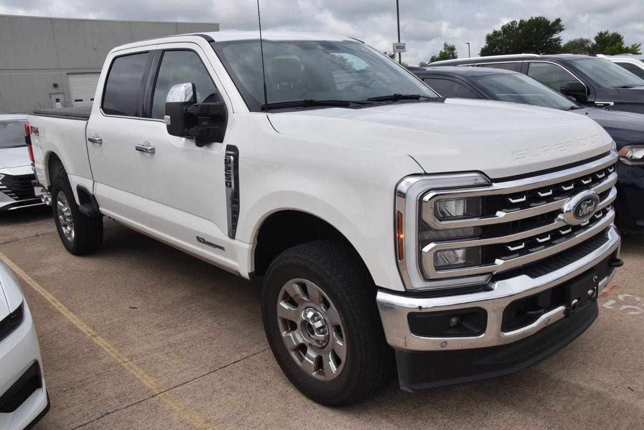 Certified 2025 Ford F250 Lariat w/ Lariat Ultimate Package AWD/4WD image 4