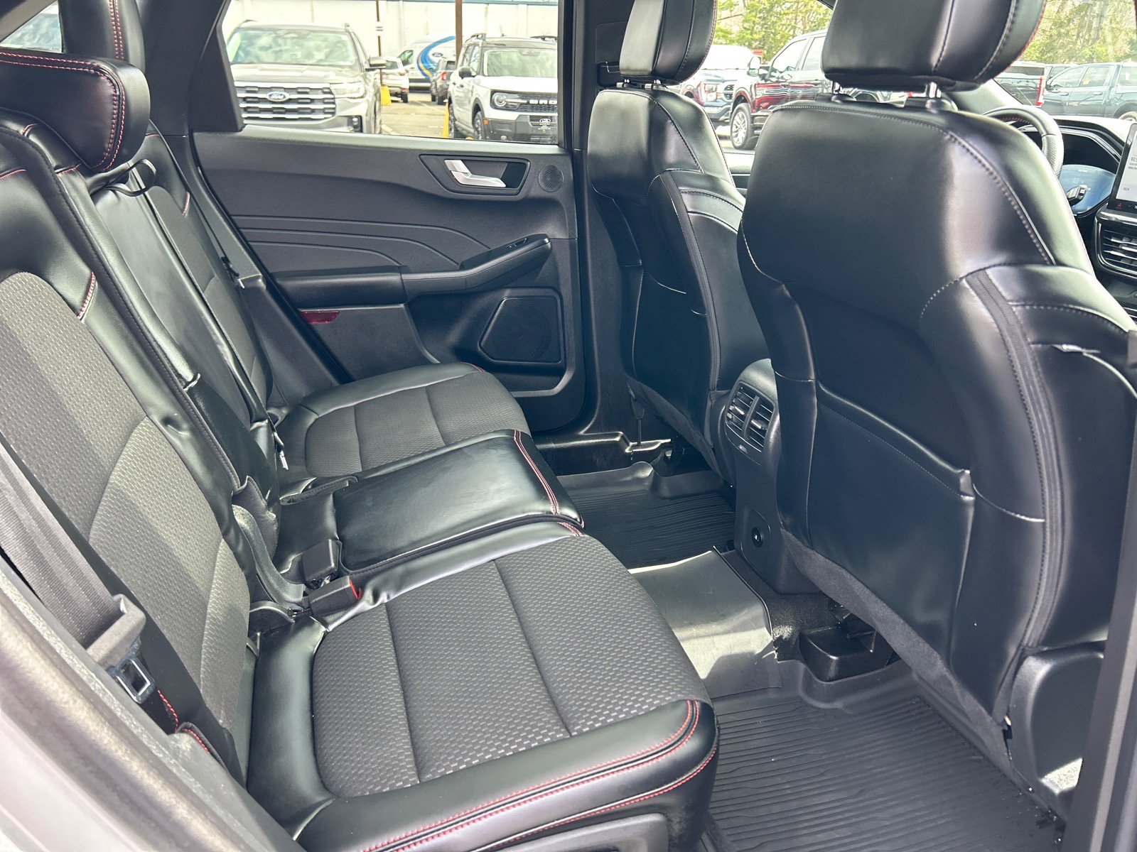 Certified 2024 Ford Escape ST-Line Select w/ Tech Pack #2 image 21