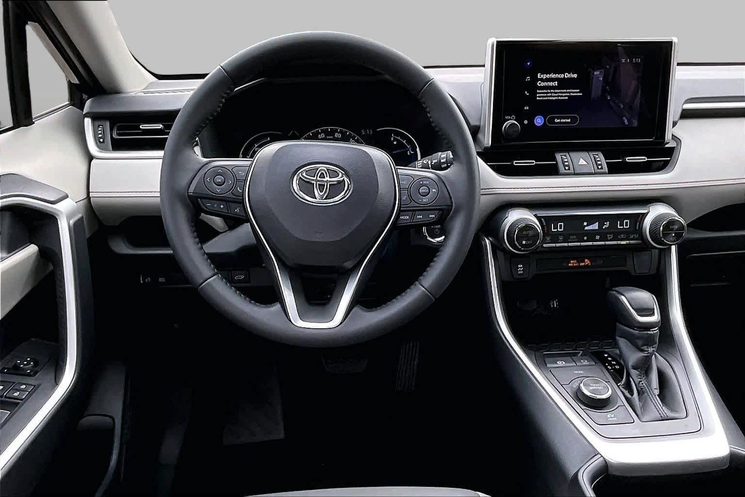 Used 2025 Toyota RAV4 XLE Premium AWD/4WD image 8