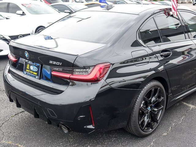 Used 2025 BMW 330i Sedan w/ M Sport Package RWD image 9