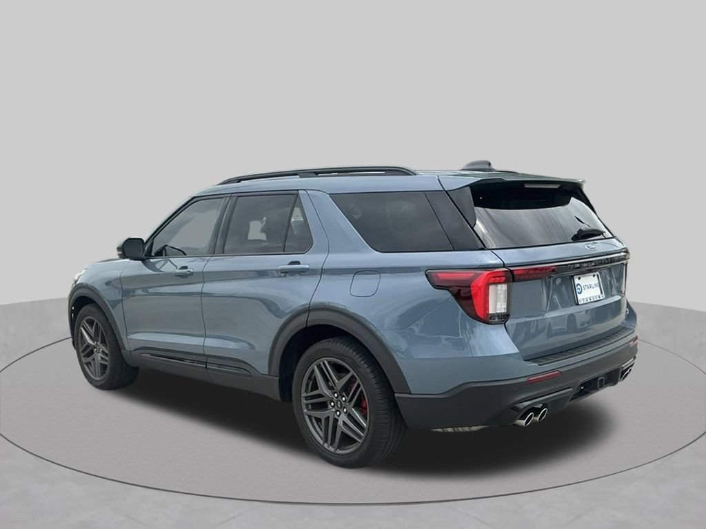Certified 2025 Ford Explorer ST RWD image 10