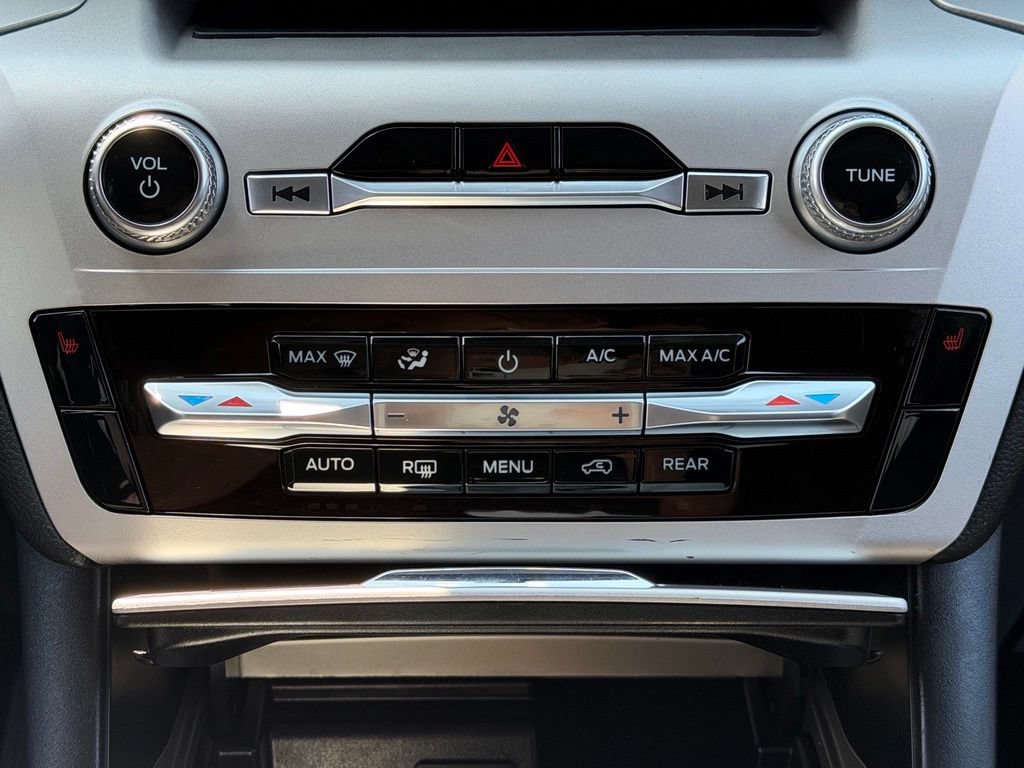 Certified 2021 Ford Explorer XLT AWD/4WD image 16