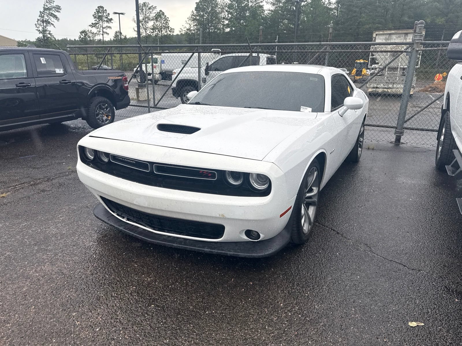 Used 2020 Dodge Challenger R/T RWD image 3