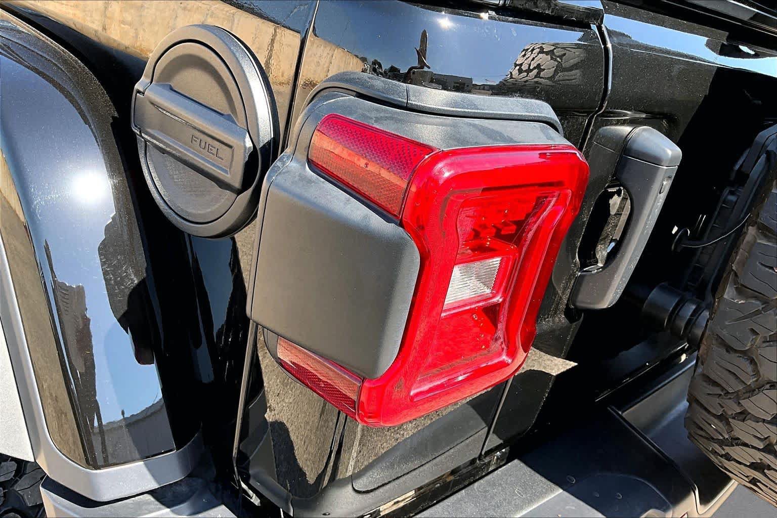 Used 2024 Jeep Wrangler Unlimited Rubicon 392 AWD/4WD image 27