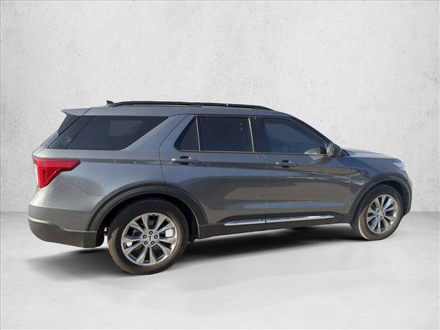 Certified 2024 Ford Explorer XLT w/ Equipment Group 202A RWD image 6