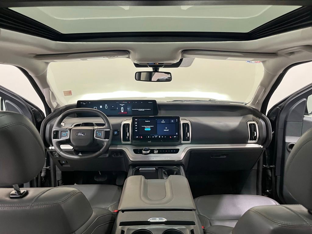Certified 2025 Ford Expedition Active AWD/4WD image 22