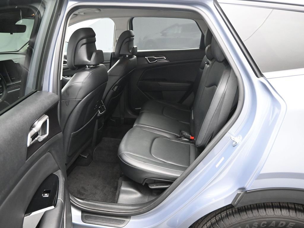 Used 2023 Kia Sportage EX image 46