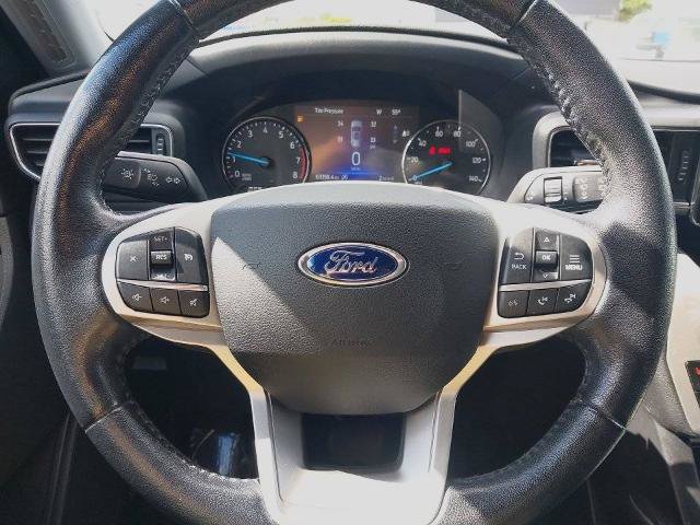 Certified 2021 Ford Explorer XLT w/ Equipment Group 202A AWD/4WD image 18