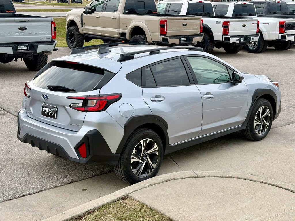 Used 2025 Subaru Crosstrek 2.0i Premium image 3