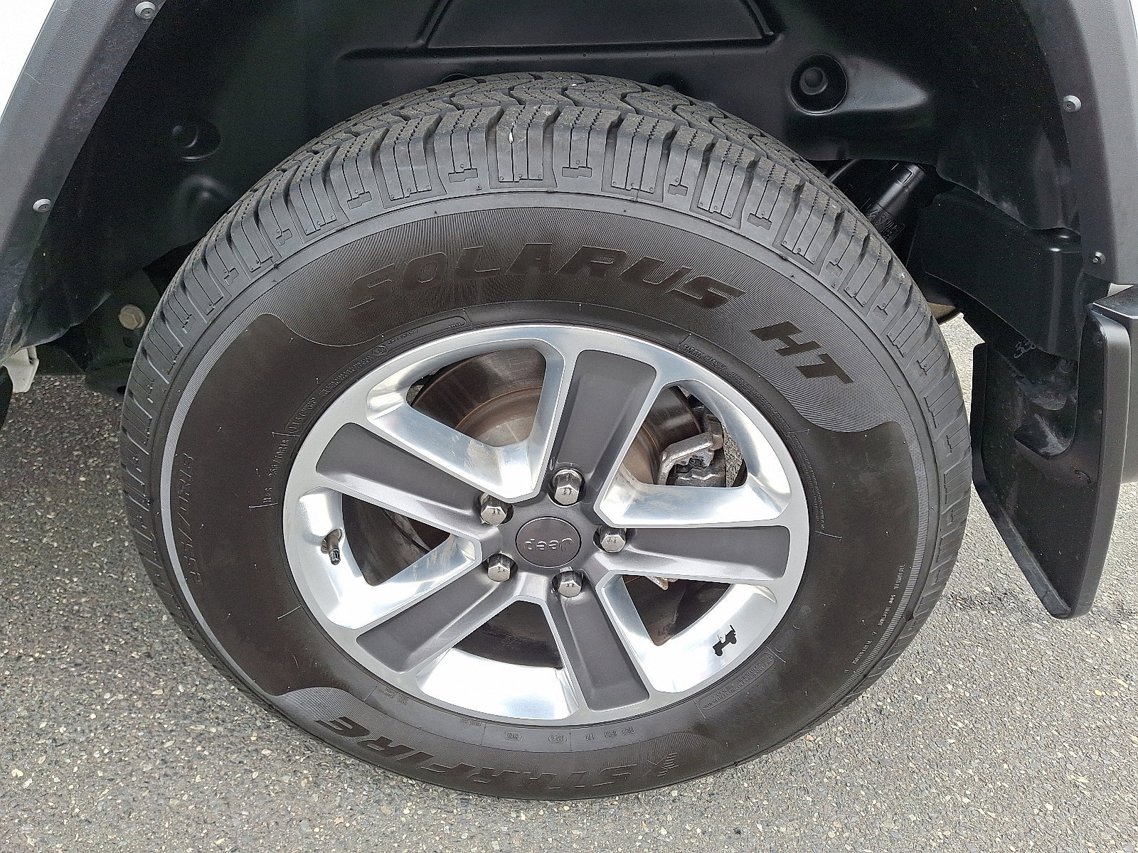 Used 2023 Jeep Wrangler Sahara image 28