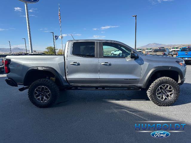 Used 2024 Chevrolet Colorado ZR2 w/ Technology Package AWD/4WD image 4