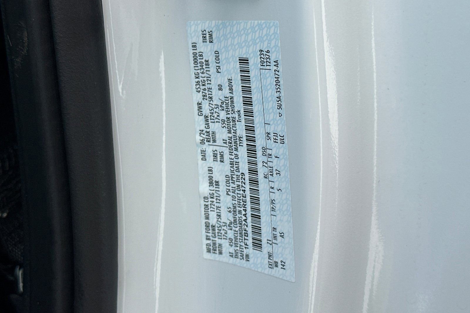 Certified 2024 Ford F250 XL w/ XL Chrome Package image 31