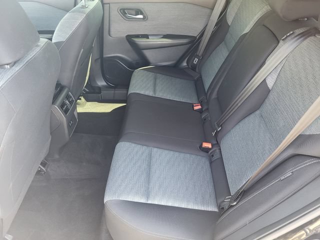 Used 2023 Nissan Rogue SV FWD image 30